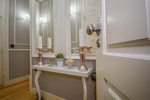 Interior entrance - B in B Lisbon Downtown Suites (Lisbon)