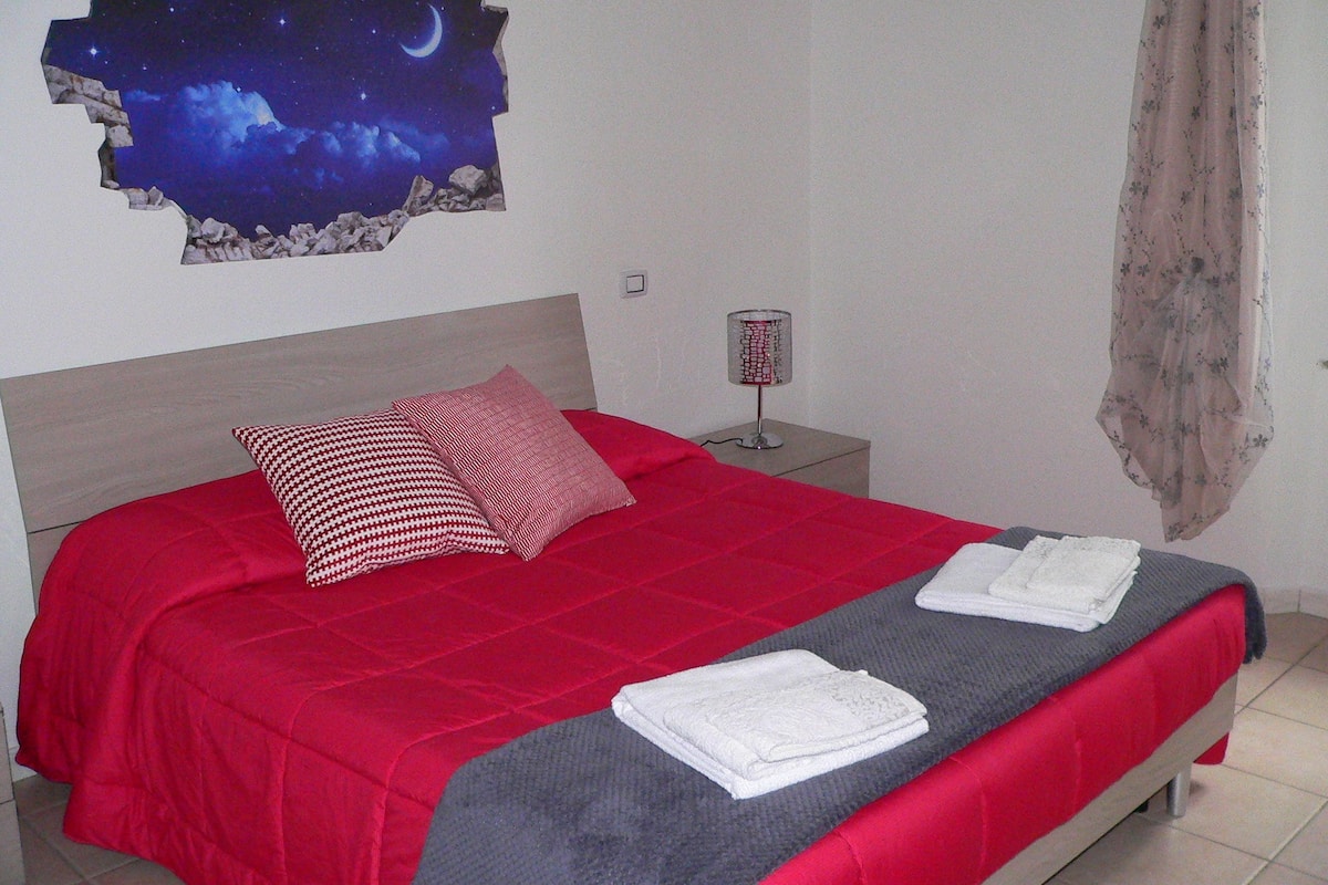 Desk, blackout curtains, soundproofing, free WiFi