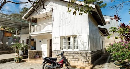 Abosutoku Da Lat