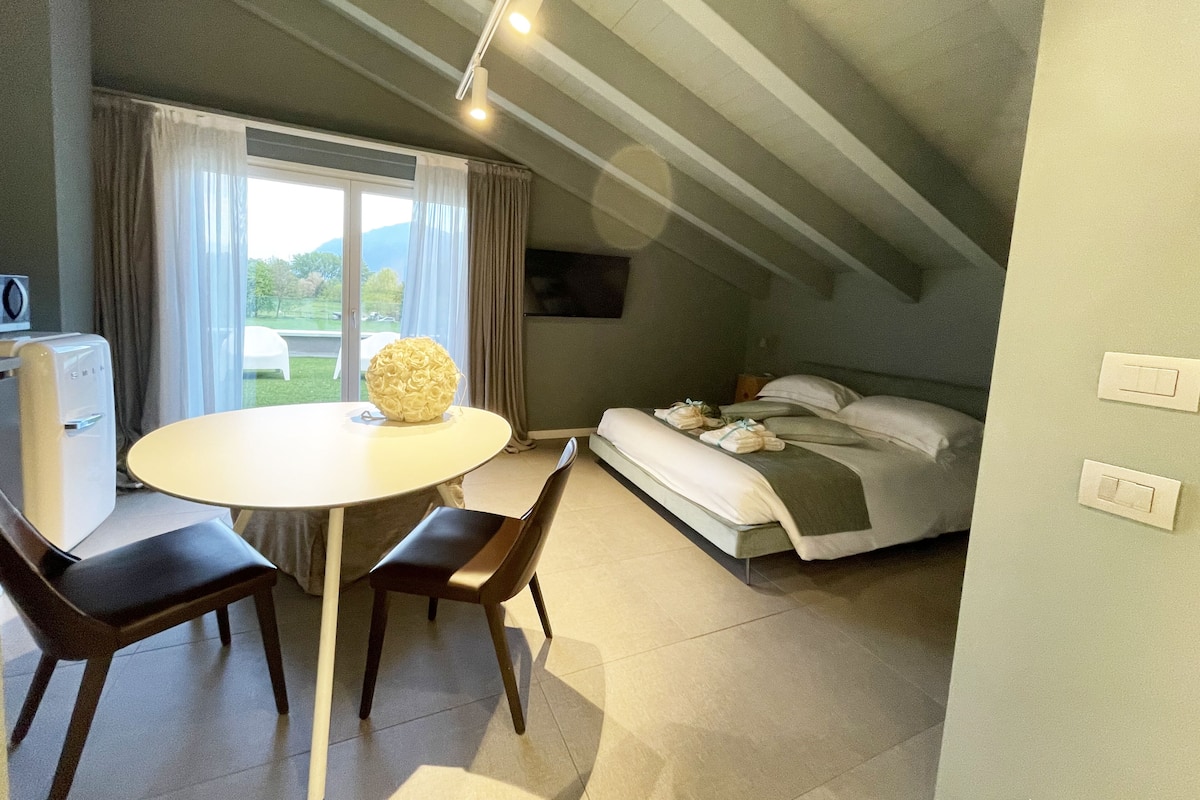 Suite Luxury, 1 letto queen, non fumatori, vista montagna | 1 camera, biancheria da letto di alta qualità, minibar, insonorizzazione