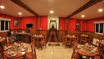 Free daily self-serve breakfast