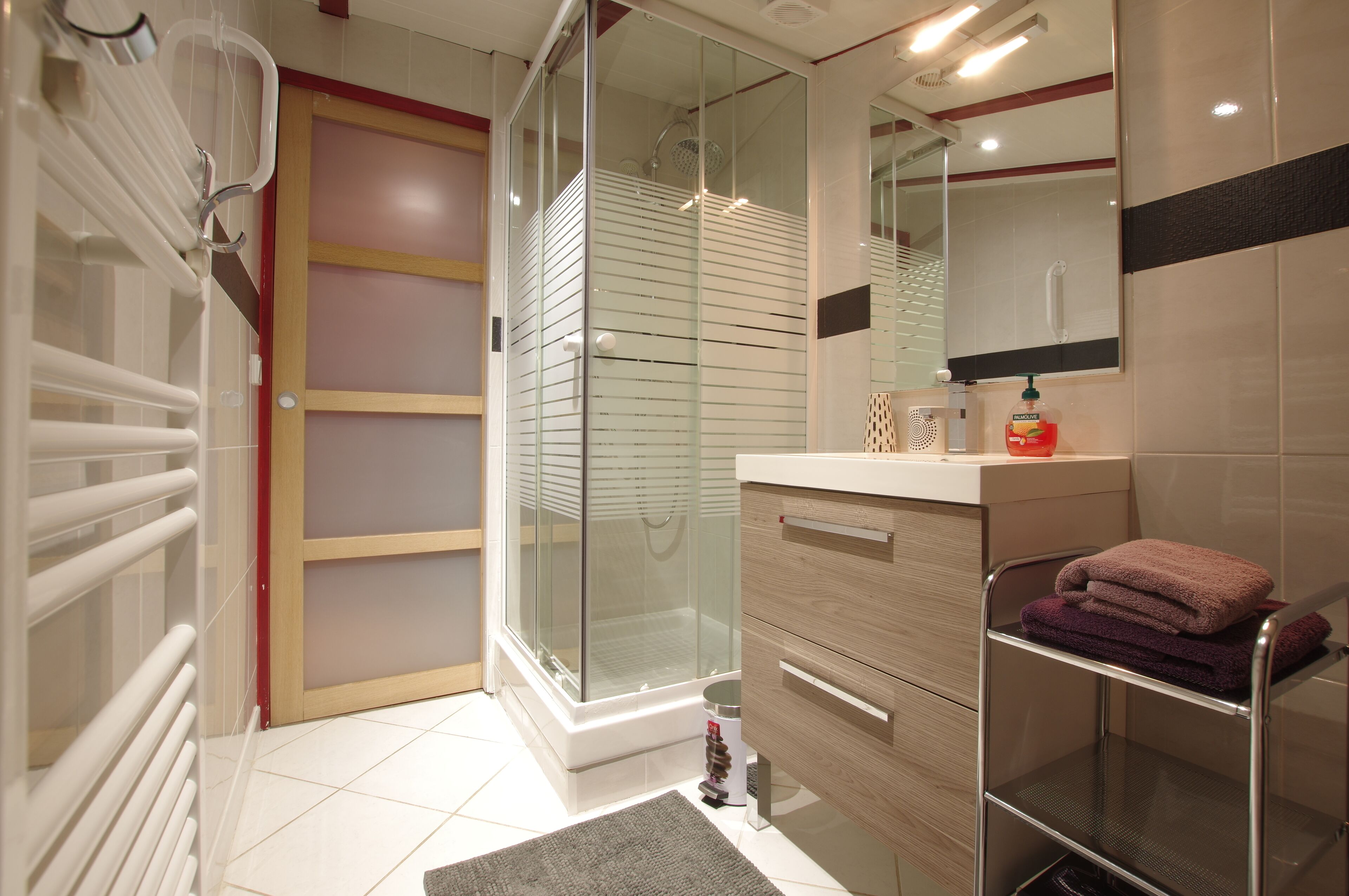 Double Room, Private Bathroom | Individually decorated, individually furnished, desk, blackout drapes