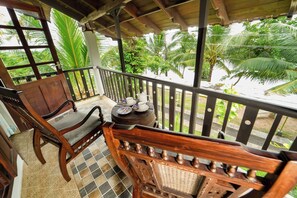 Deluxe Twin Room, 1 Double Bed | Balcony view