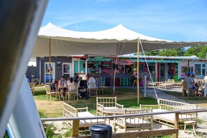 Poolside bar