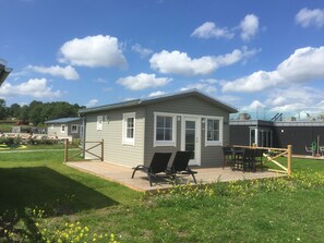 Front of property - Slite Strandby (Slite)