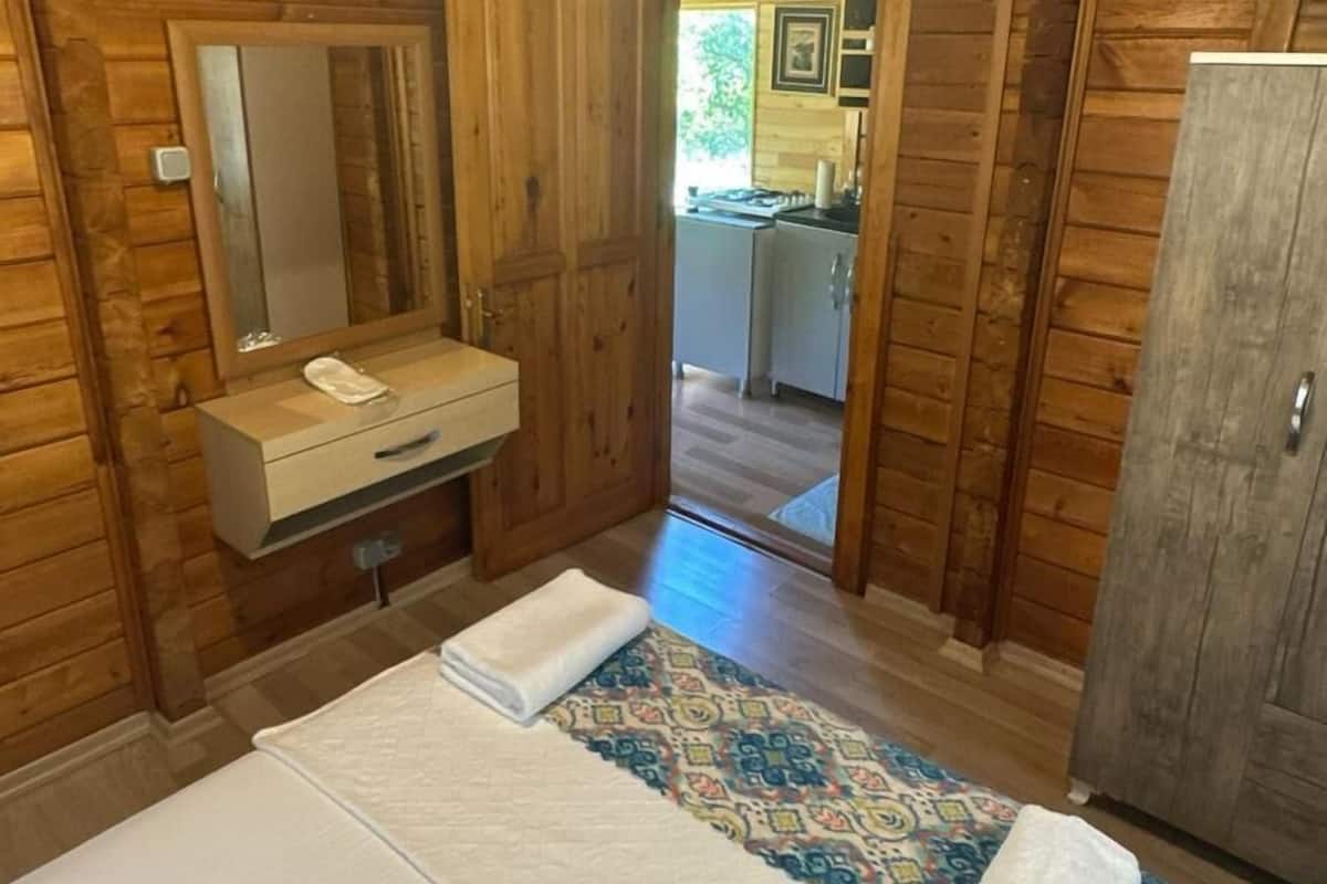 BUNGALOW APART BALKONLU BAHCE MANZARALI 101 | 1 sovrum, individuell inredning, arbetsyta för laptop och gratis wi-fi