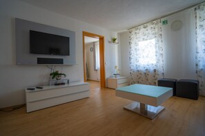 Standard-huoneisto, oma kylpyhuone, kaupunkinäköala (og 1) | Lounge