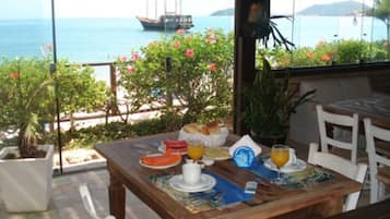 Petit-déjeuner buffet compris tous les jours