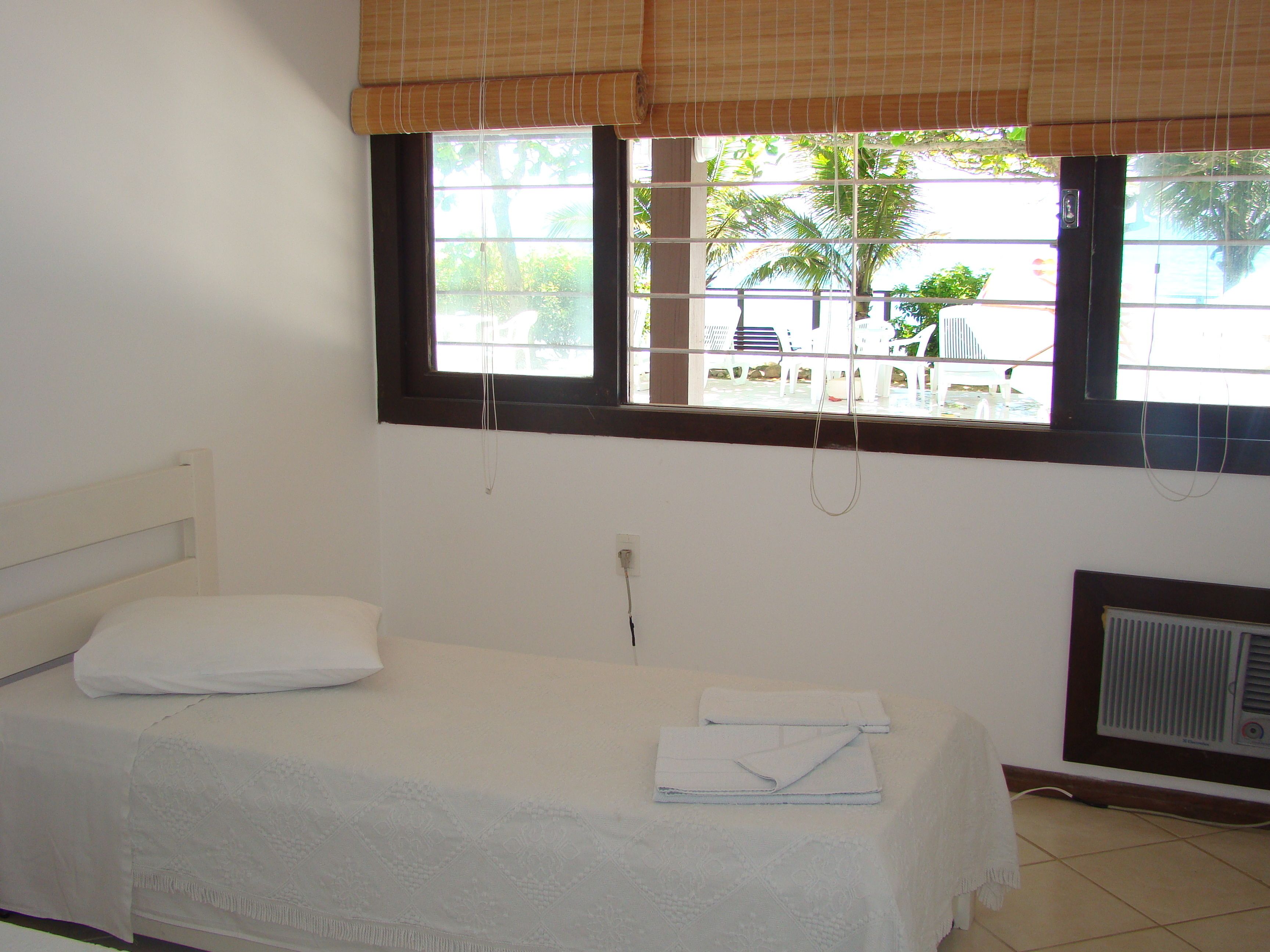 standard quadruple room | minibar, free cots/infant beds, free wifi, bed sheets