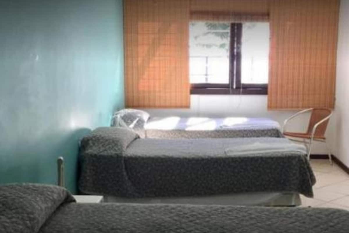 Minibar, cribs (free), WiFi (free), bed sheets