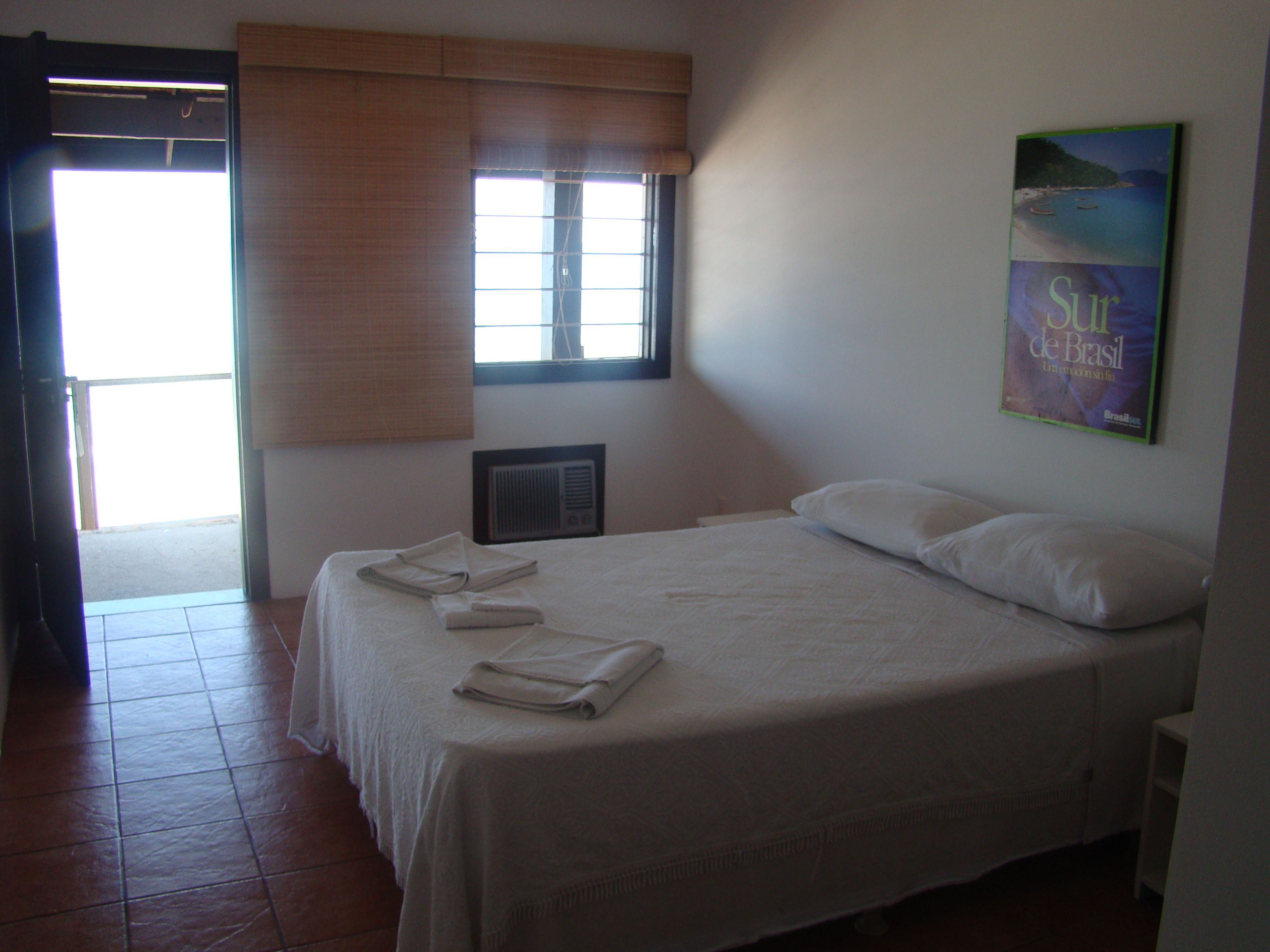 minibar, free cots/infant beds, free wifi, bed sheets