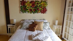 Double Room, Lanai, Sea Facing | Minibar, free WiFi, bed sheets