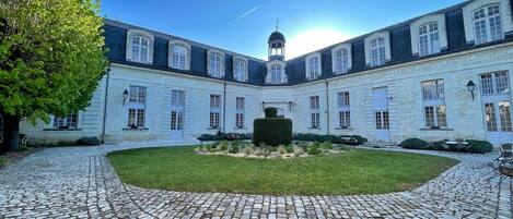 Fachada da propriedade