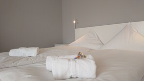In-room safe, free WiFi - Ostseehotel Kappeln by Team SchleiFee (Kappeln)