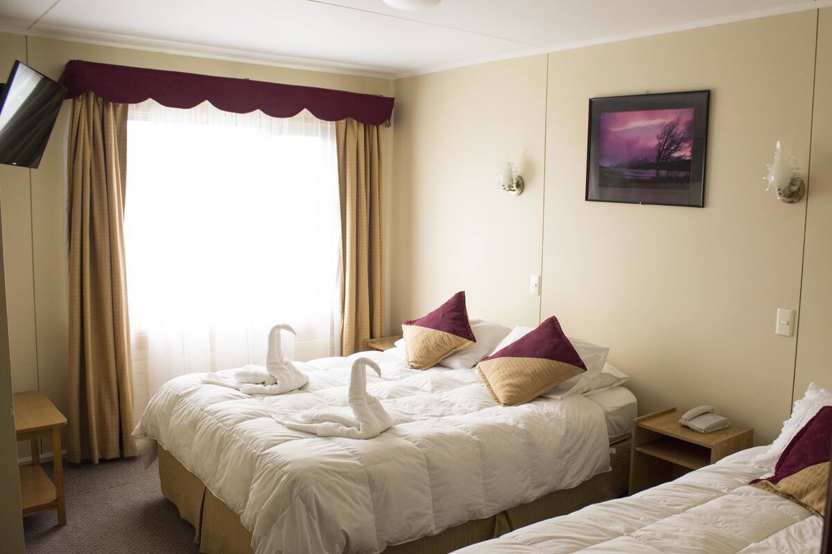 Chambre Double Standard, 1 lit double, salle de bains privée