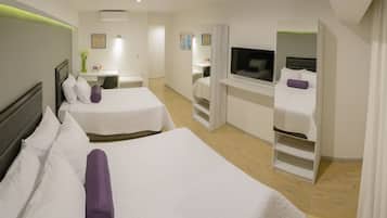 Tomannsrom | Sengetøy av topp kvalitet, minibar, skrivebord og blendingsgardiner