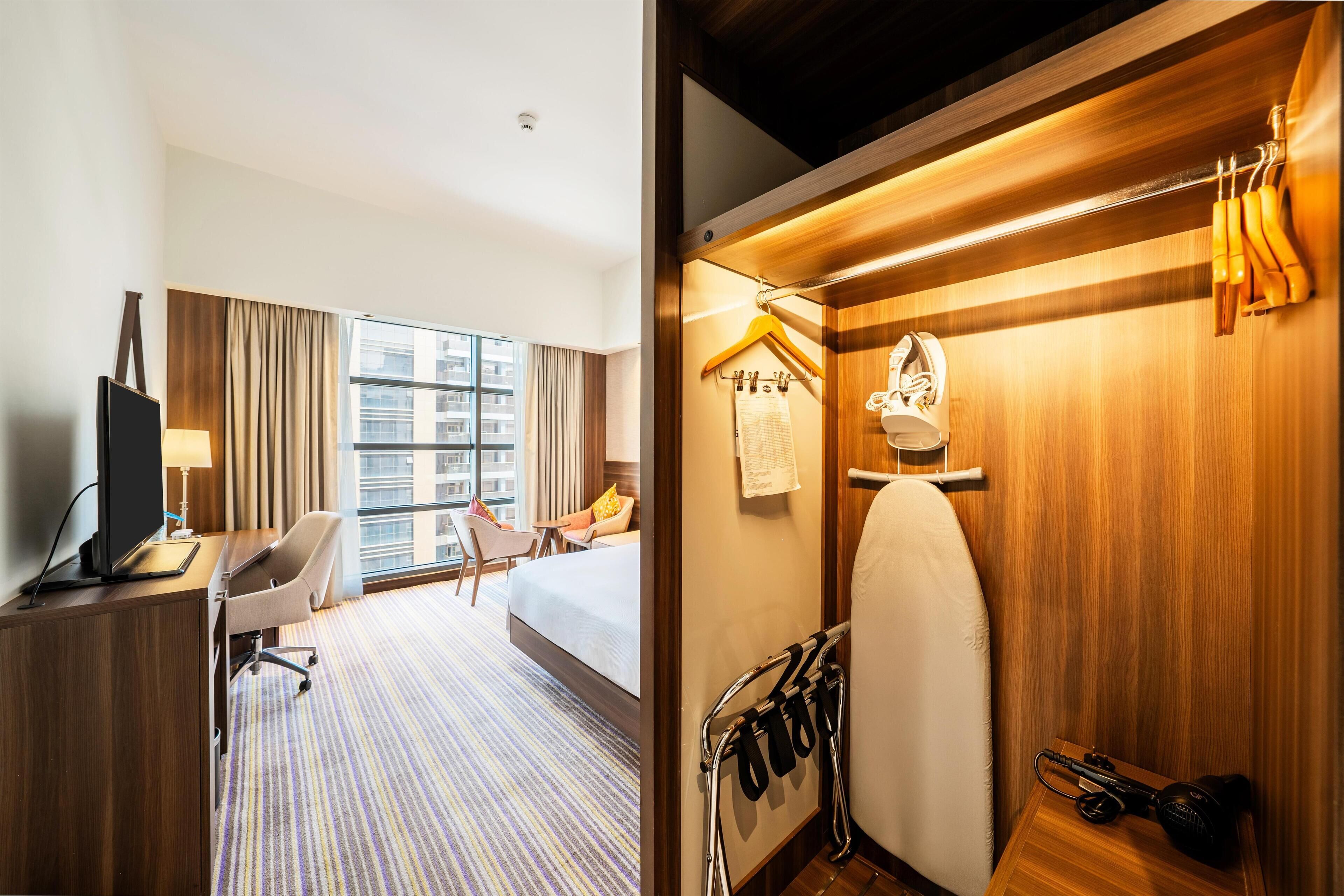 Accommodation | Hampton by Hilton Dubai Airport