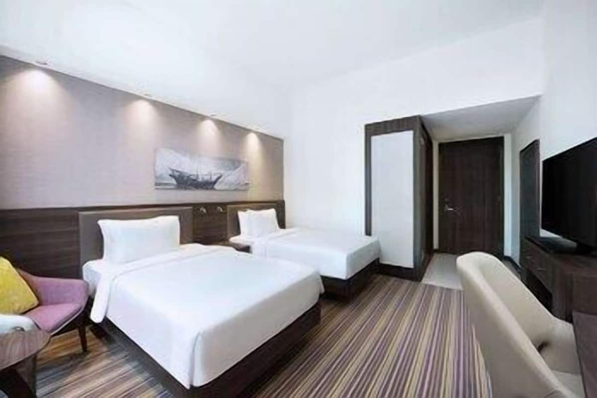 In-room safe, desk, iron/ironing board, free cribs/infant beds