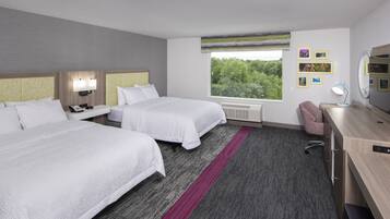 Ruang kerja ramah laptop, tirai kedap cahaya, dan Wi-Fi gratis