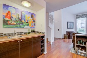 Townhouse – design, 2 soverom, 2 bad | Minibar