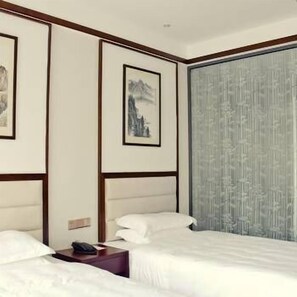 Room - Longquan Hotel (Ya'an)