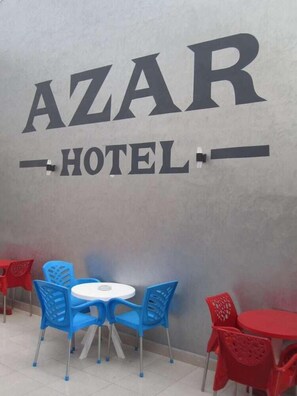 Outdoor dining - Azar Hotel (Cairo)