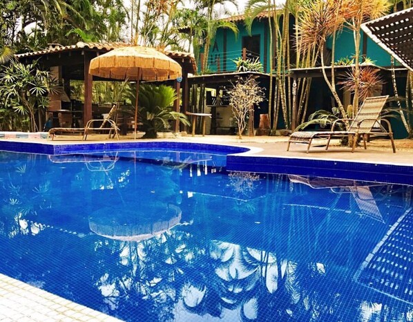 Indoor pool, 2 outdoor pools