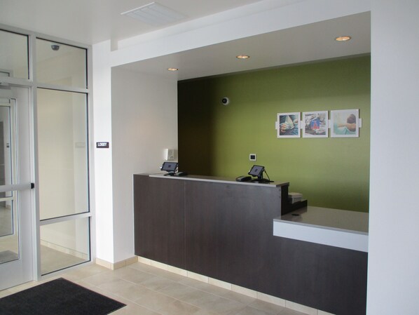 Lobby - Studio 6 Mccarran, NV - Sparks - Tahoe - Reno Industrial Center (Sparks)