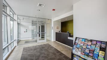 Pintu masuk interior