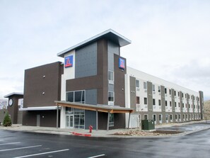 Exterior - Studio 6 Mccarran, NV - Sparks - Tahoe - Reno Industrial Center (Sparks)