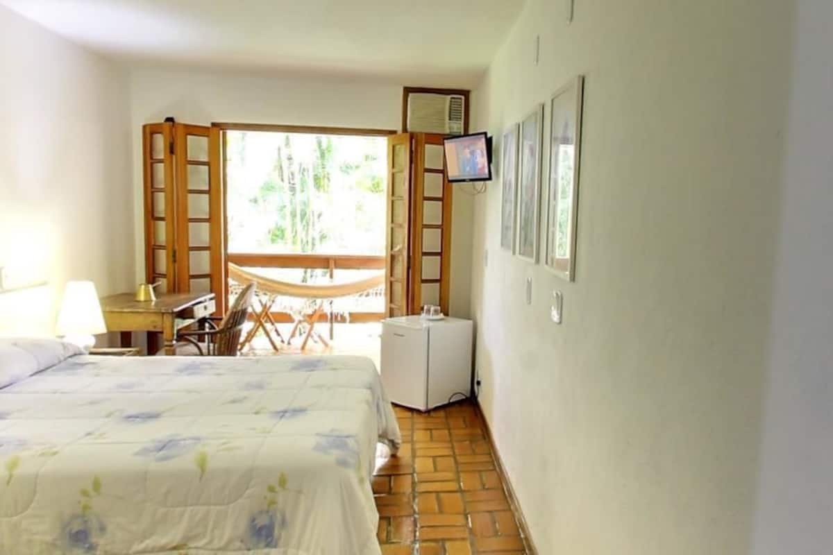 Minibar, Zimmersafe, kostenloses WLAN