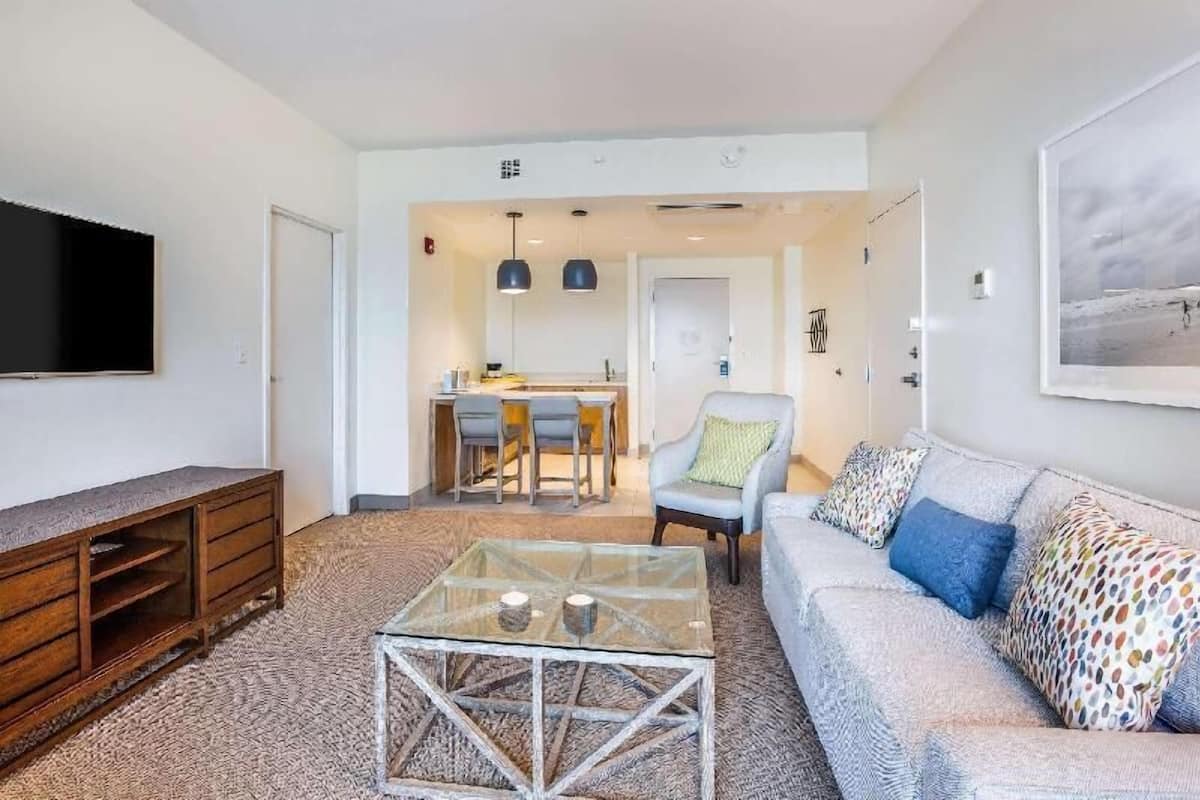 Living area | Flat-screen TV