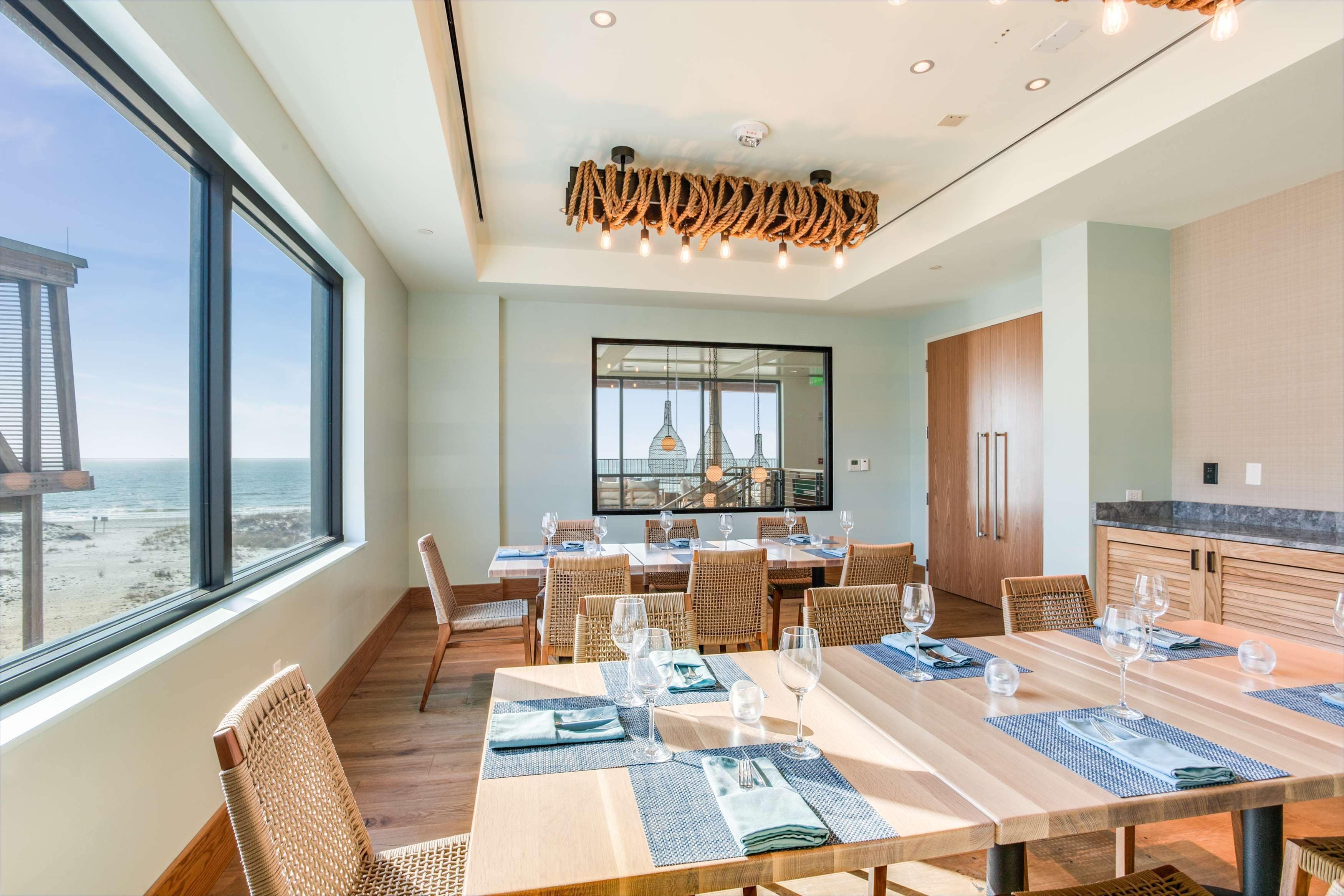 Petit déjeuner buffet (23.95 USD par personne)