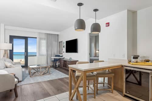 Chambre, 1 très grand lit, accessible aux personnes à mobilité réduite (Hearing, Gulf Front) | Cuisine privée