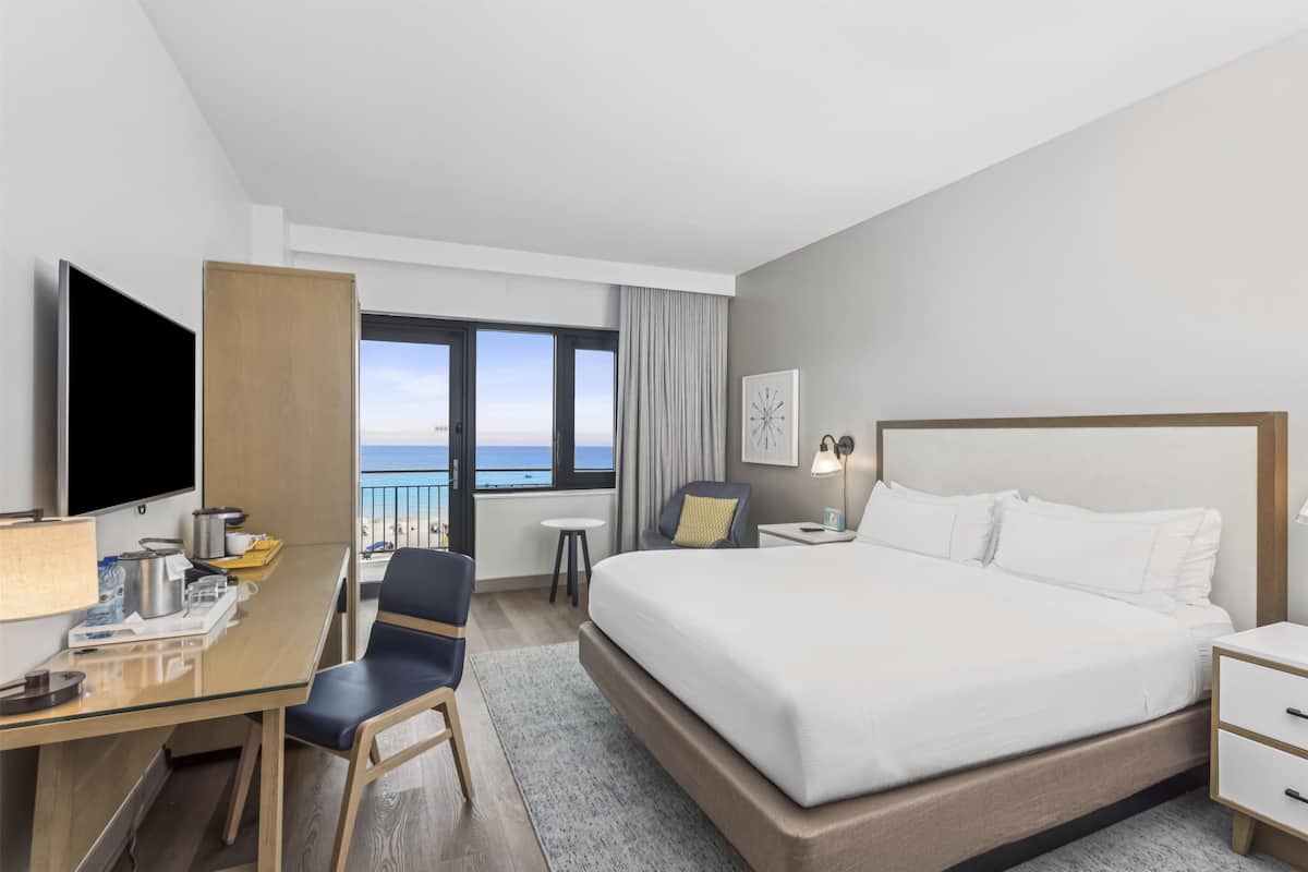 Egyptian cotton sheets, premium bedding, Tempur-Pedic beds, in-room safe