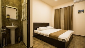 1 bedroom, in-room safe, iron/ironing board, free WiFi - 5 Rooms Mini-Hotel & Tours (Yerevan)