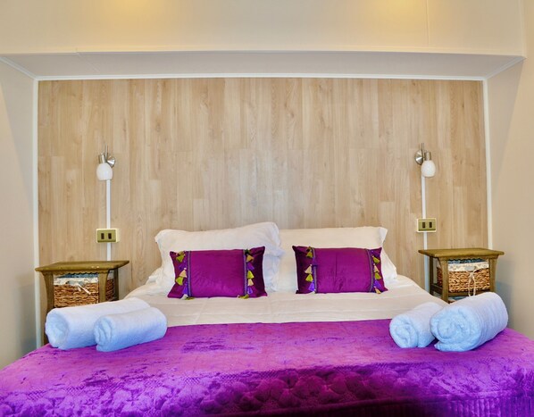 Executive Apartment, 1 Bedroom | Iron/ironing board, free WiFi, bed sheets - Departamentos Patagonia (Natales)