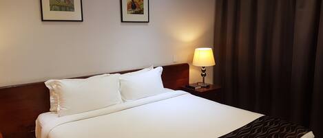 Premium bedding, in-room safe, desk, laptop workspace