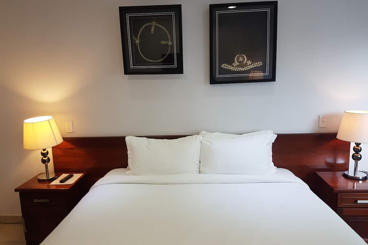 deluxe double room | premium bedding, in-room safe, desk, laptop workspace