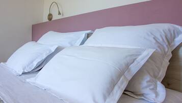 Apartment, Terrasse (Romantic) | Schallisolierte Zimmer, Bügeleisen/Bügelbrett, kostenlose Babybetten