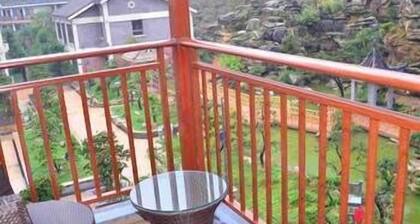 Chongqing Mid-mountain Garden Resort Hotel