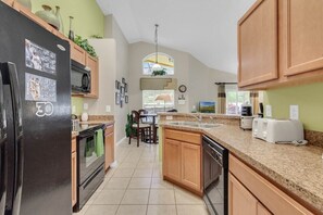 Fridge, microwave, oven, stovetop - VP2522DC - Pool Home - Conservation Views - Sleeps Up to 8 (Kissimmee)