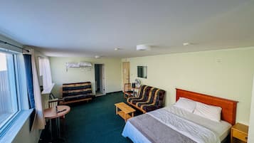 Family Room, Multiple Beds