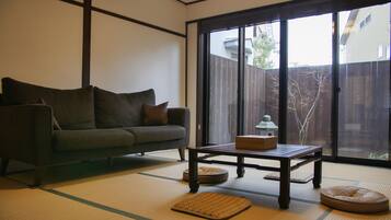 Vila | Ruang keluarga | TV layar datar