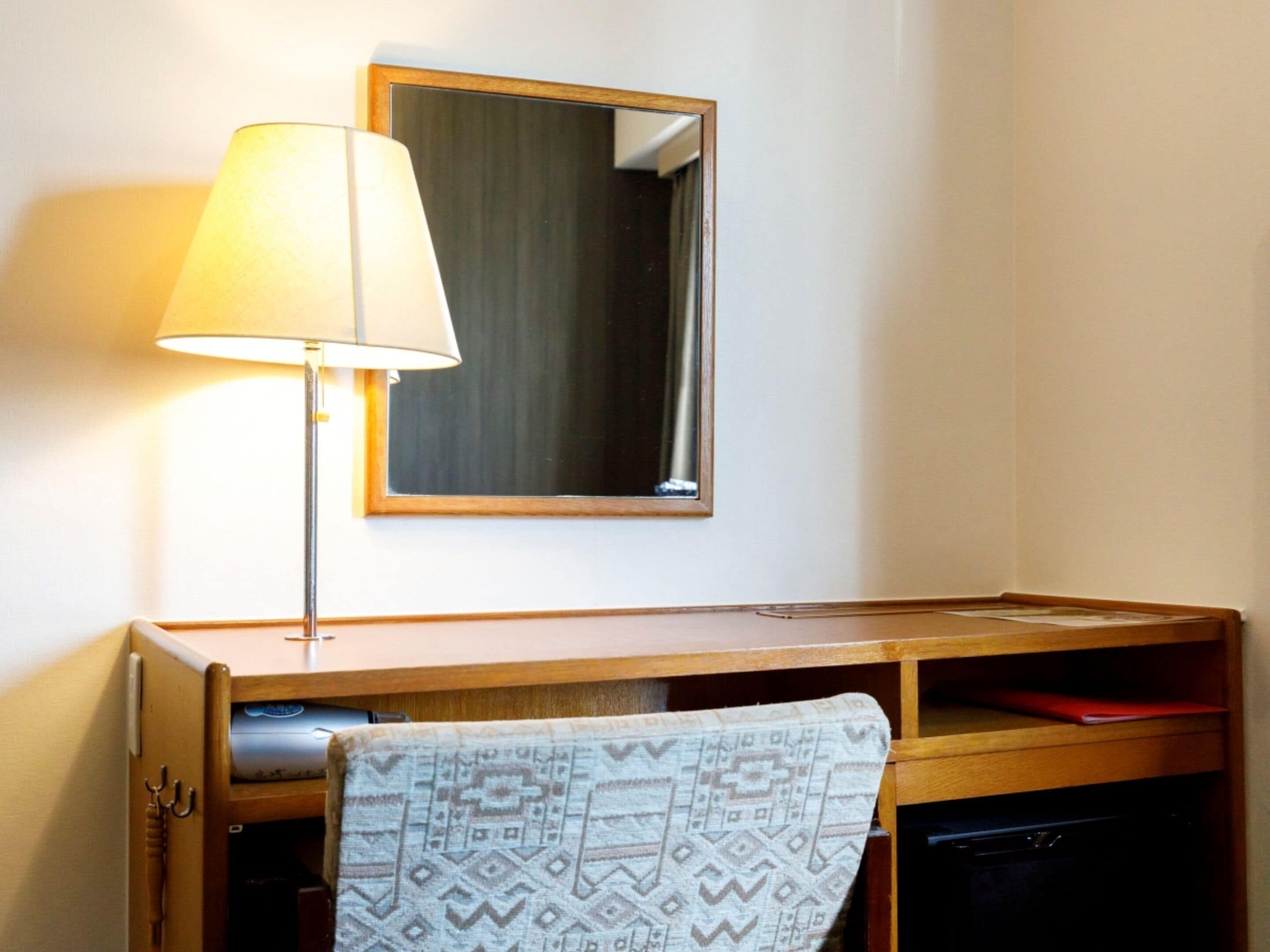 desk, iron/ironing board, free wifi