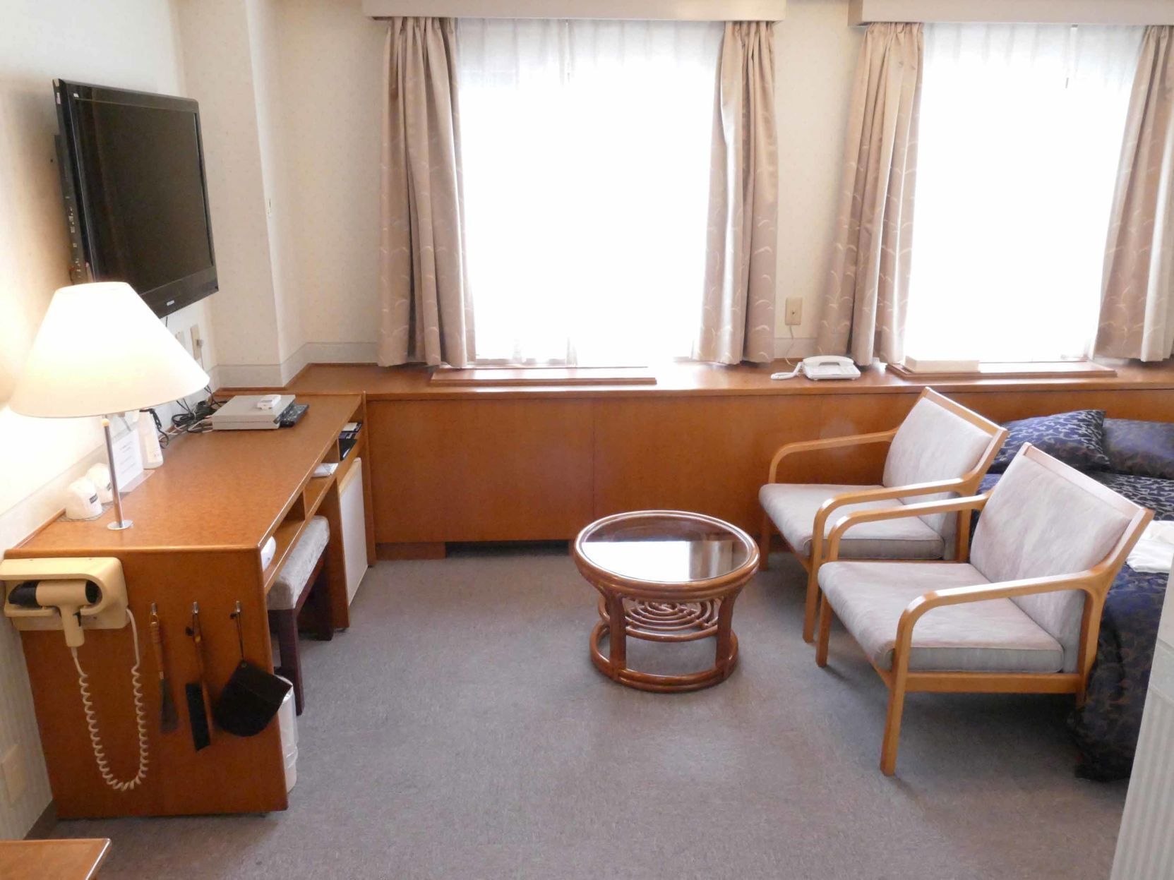 Desk, iron/ironing board, free WiFi