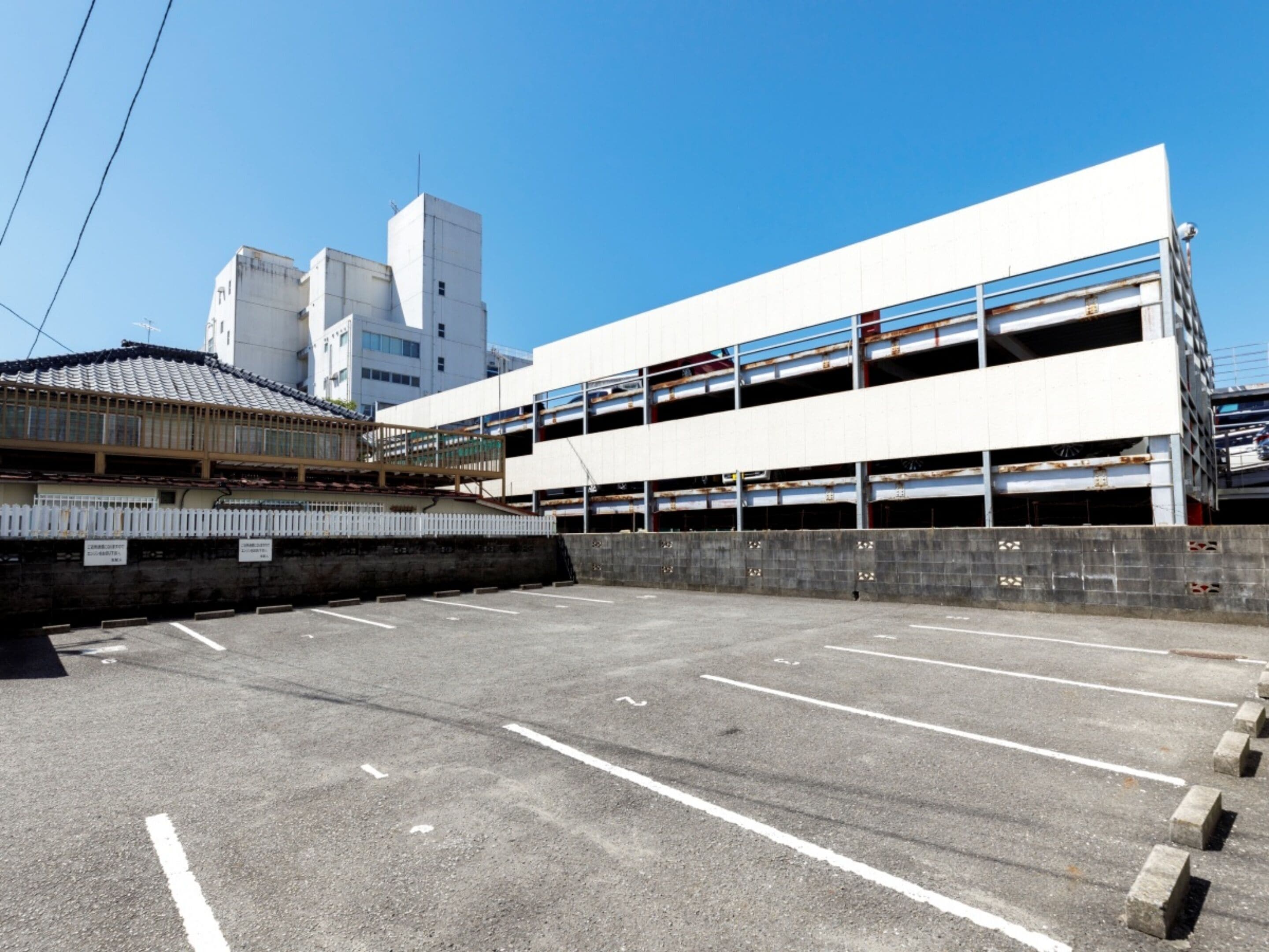 self-parking (surcharge) 1200 per night