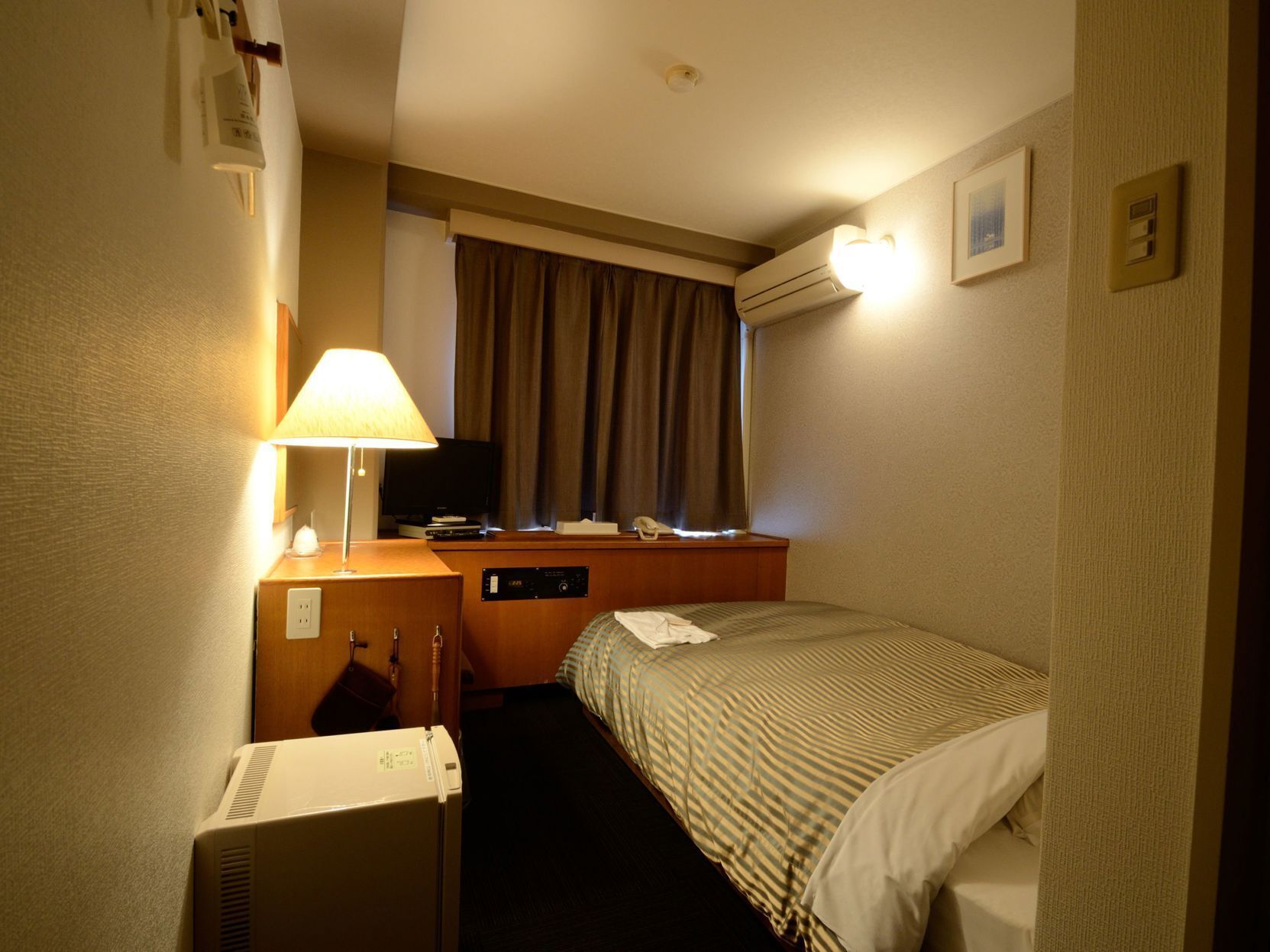 Desk, iron/ironing board, free WiFi