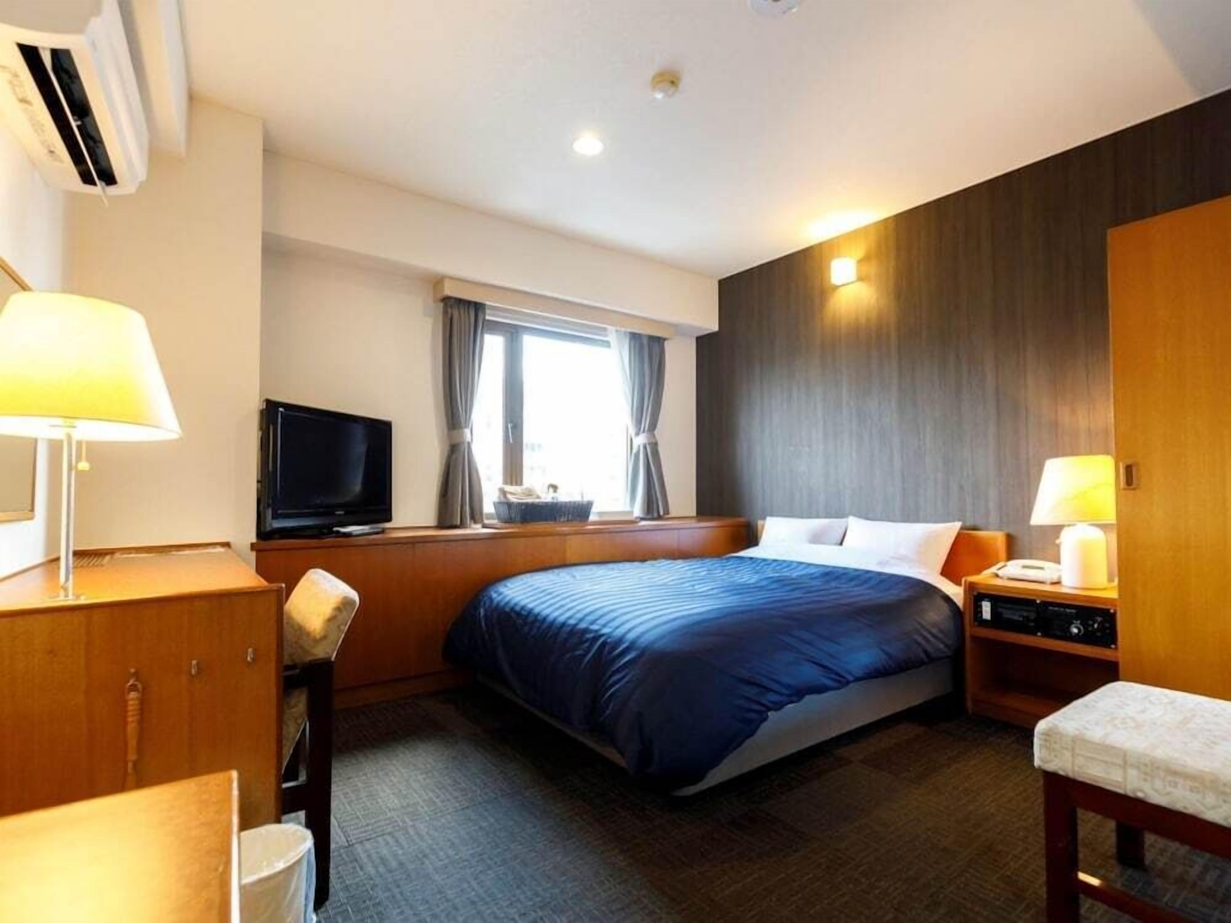 Desk, iron/ironing board, free WiFi