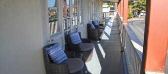 Smugglers Inn Studio Apartment 15